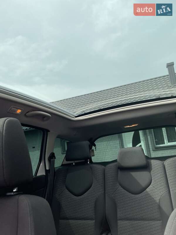 Універсал Peugeot 308 2010 в Чернівцях