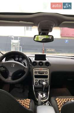 Хетчбек Peugeot 308 2009 в 