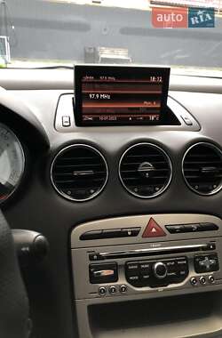Хетчбек Peugeot 308 2009 в 