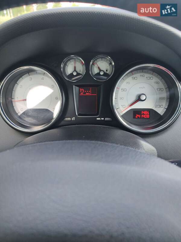 Хэтчбек Peugeot 308 2009 в Остроге