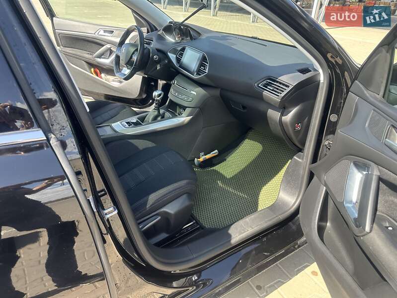 Універсал Peugeot 308 2016 в Одесі