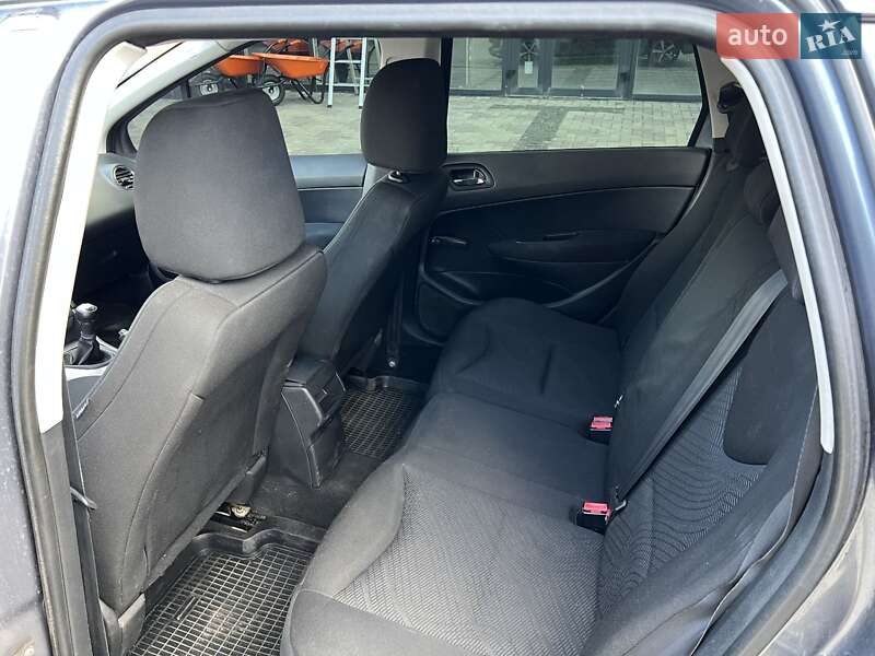 Універсал Peugeot 308 2010 в Рівному