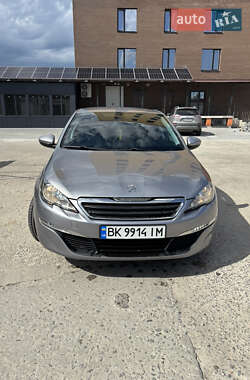 Универсал Peugeot 308 2015 в Остроге