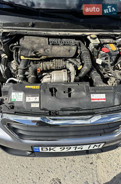 Универсал Peugeot 308 2015 в Остроге