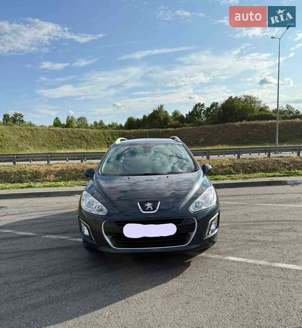 Універсал Peugeot 308 2013 в Полтаві