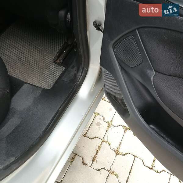 Хэтчбек Peugeot 308 2014 в Луцке фото 11 Хэтчбек Peugeot 308 2014 в Луцке