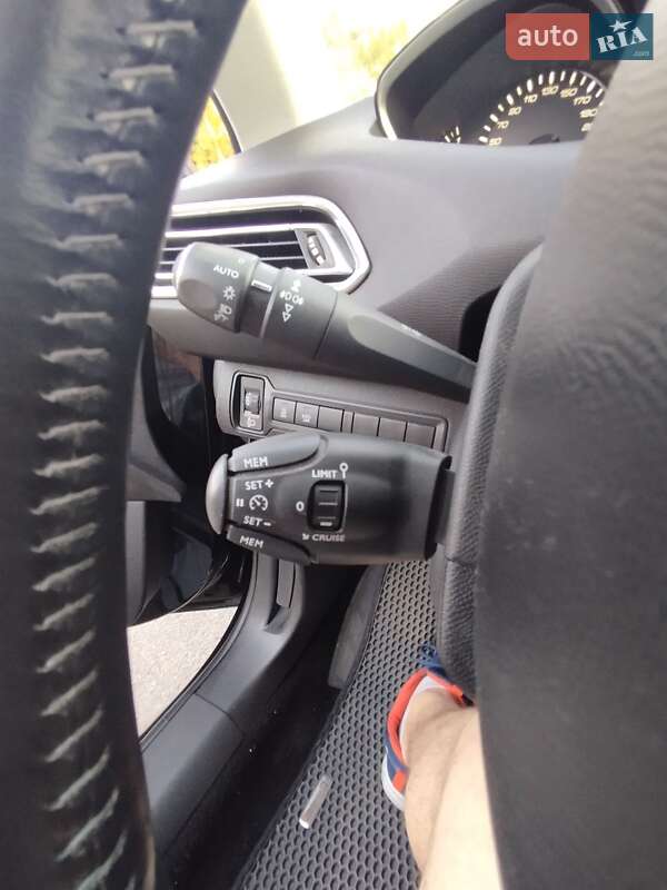 Универсал Peugeot 308 2014 в Кривом Роге