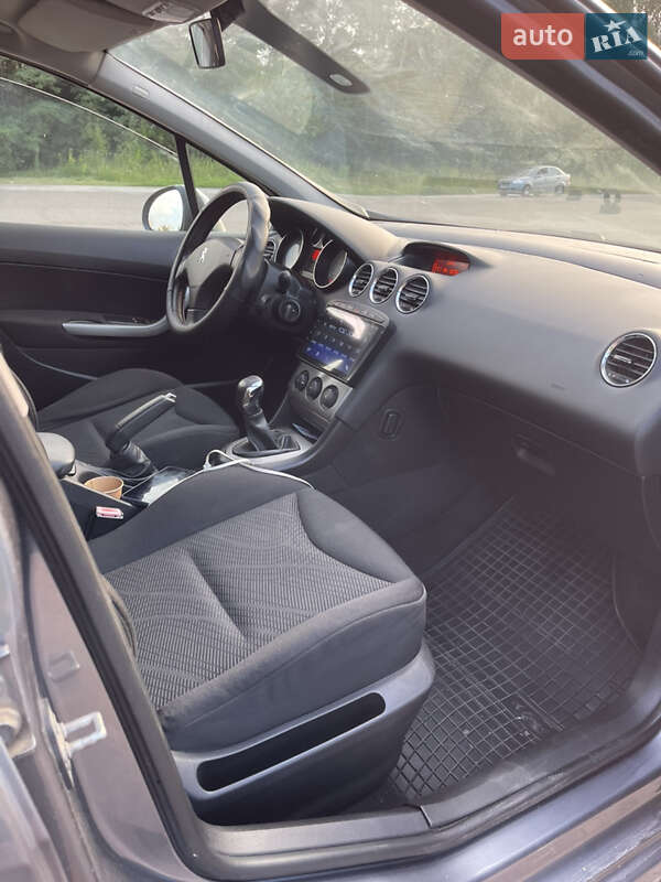 Універсал Peugeot 308 2010 в Полтаві