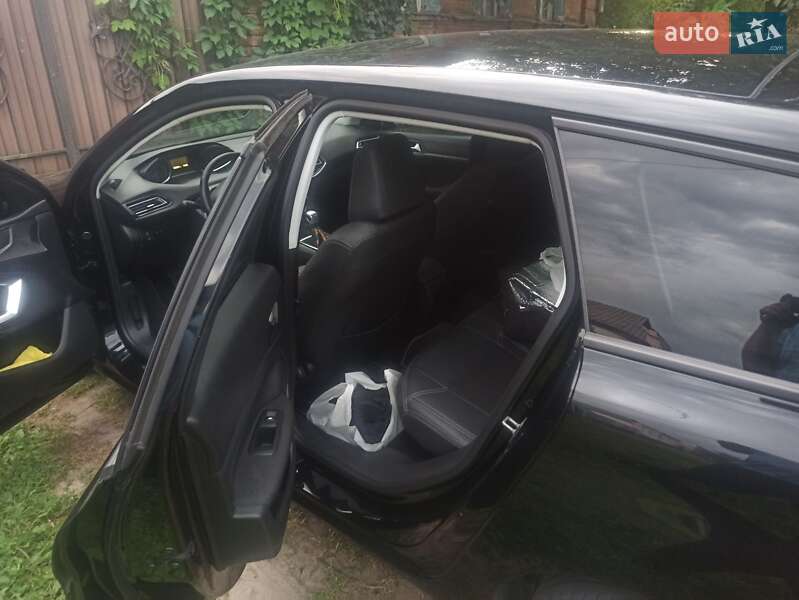 Універсал Peugeot 308 2015 в Глухові