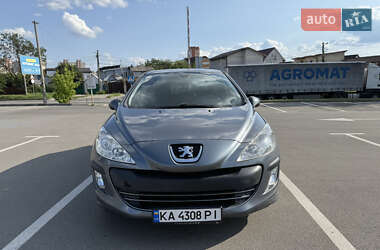 Хэтчбек Peugeot 308 2010 в Киеве
