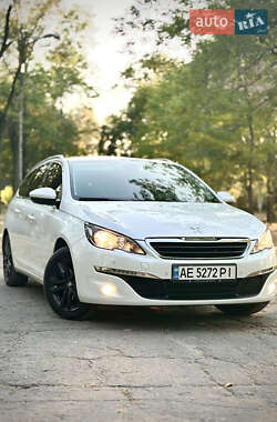 Універсал Peugeot 308 2015 в Нікополі