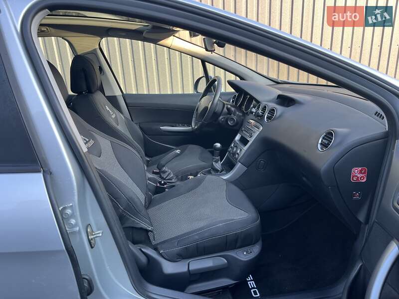 Універсал Peugeot 308 2008 в Полтаві