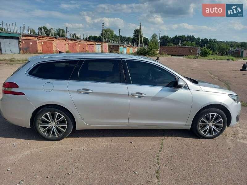 Універсал Peugeot 308 2016 в Чернігові
