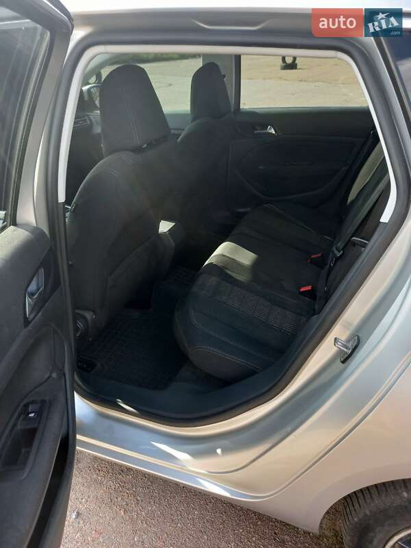 Універсал Peugeot 308 2016 в Чернігові