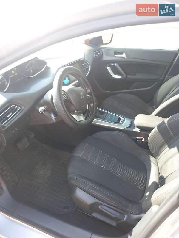 Універсал Peugeot 308 2016 в Чернігові