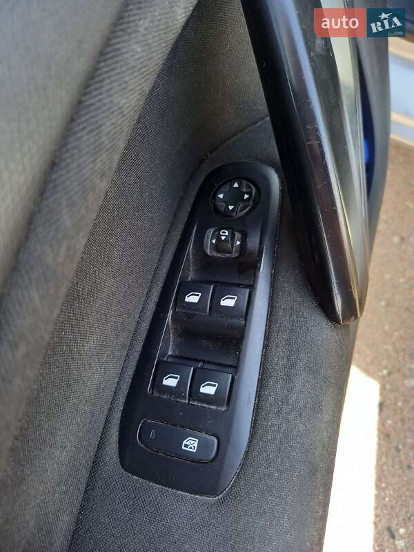 Універсал Peugeot 308 2016 в Чернігові