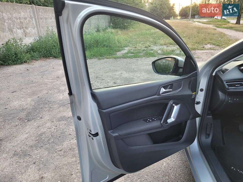 Універсал Peugeot 308 2015 в Черкасах фото 10 Універсал Peugeot 308 2015 в Черкасах