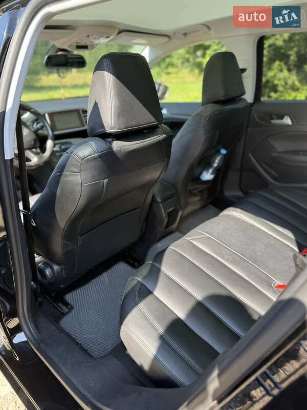 Універсал Peugeot 308 2015 в Жидачові