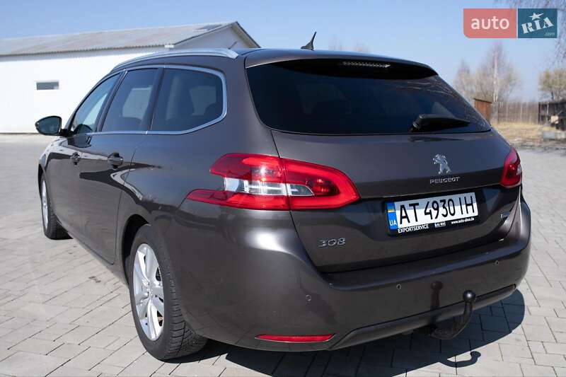 Универсал Peugeot 308 2015 в Брошневе-Осаде