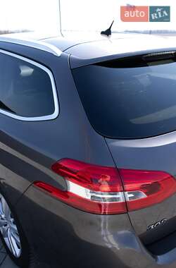 Універсал Peugeot 308 2015 в Брошневі-Облозі