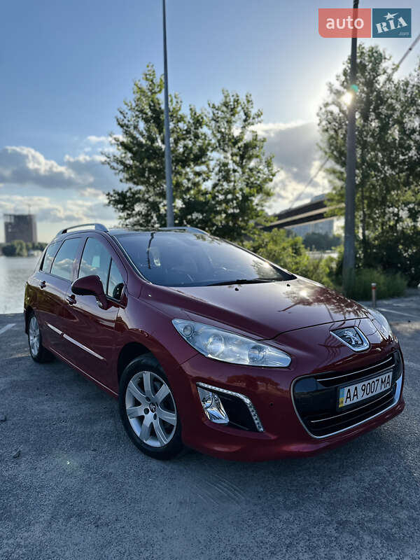 Peugeot 308 2011
