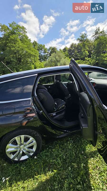 Универсал Peugeot 308 2015 в Черновцах