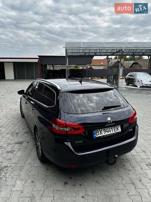 Універсал Peugeot 308 2014 в Полонному