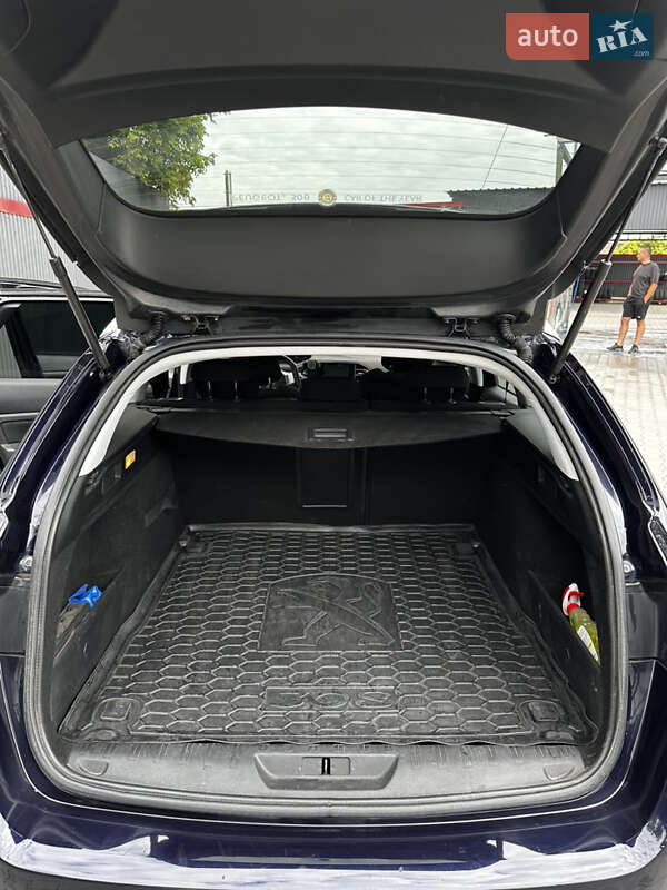 Універсал Peugeot 308 2014 в Полонному