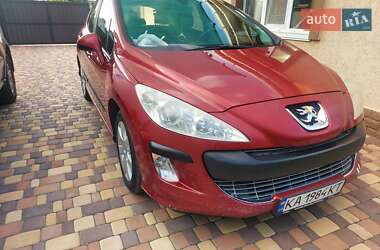 Хетчбек Peugeot 308 2008 в Узині
