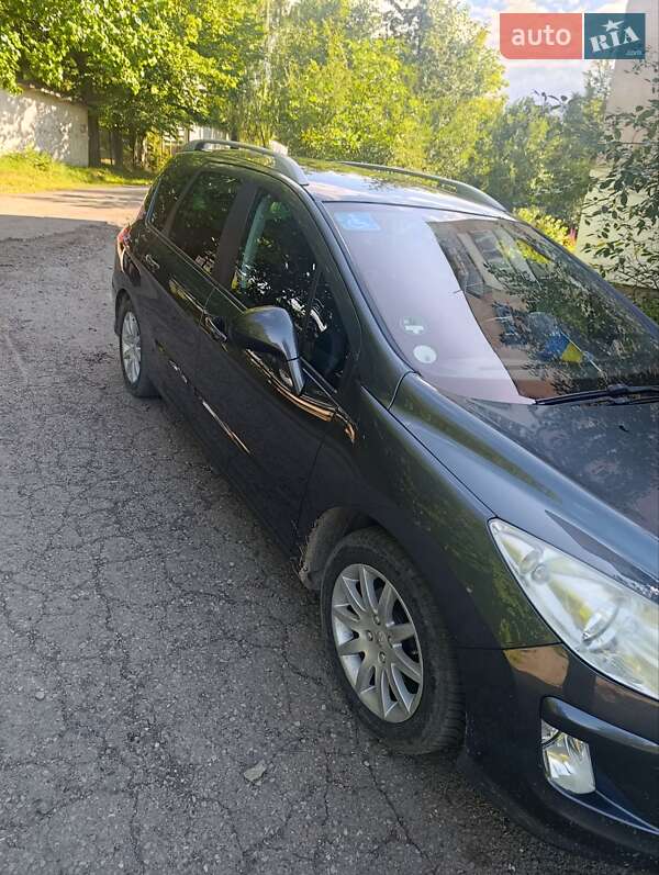Универсал Peugeot 308 2008 в Бориславе