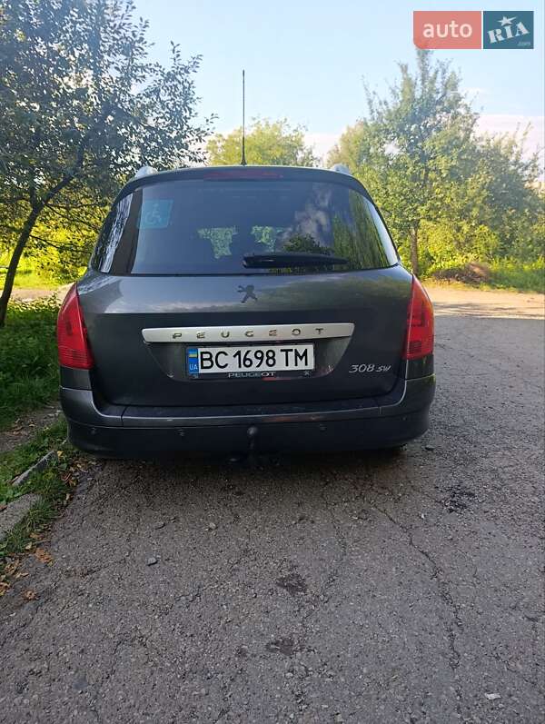 Универсал Peugeot 308 2008 в Бориславе