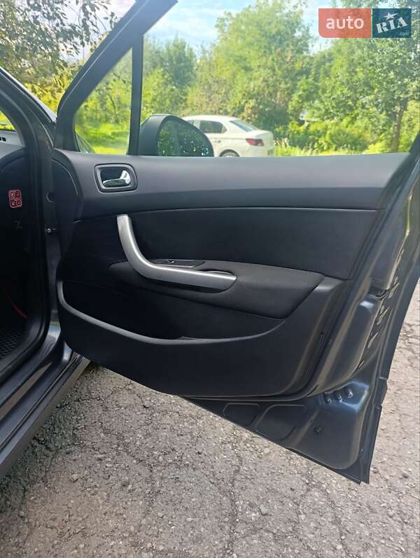 Универсал Peugeot 308 2008 в Бориславе