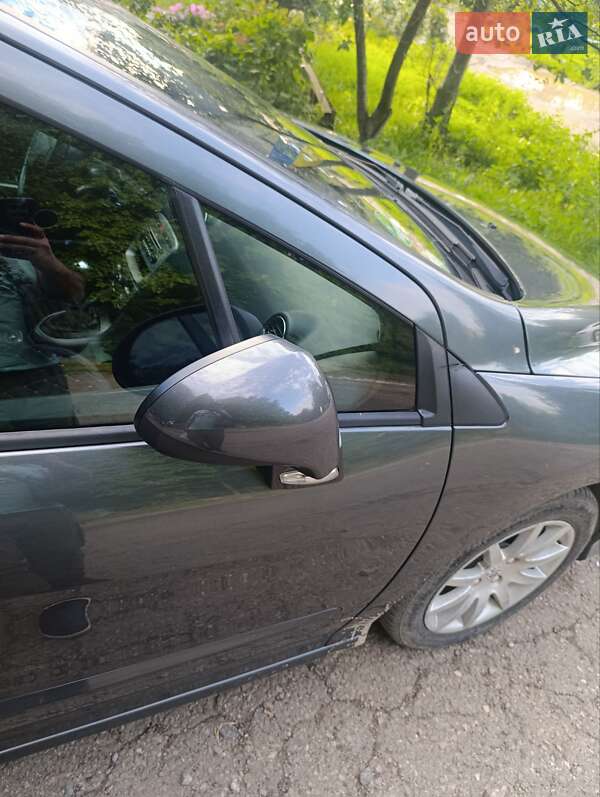 Универсал Peugeot 308 2008 в Бориславе