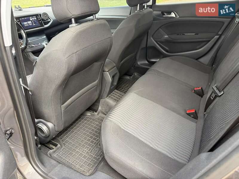 Універсал Peugeot 308 2016 в Ладижині