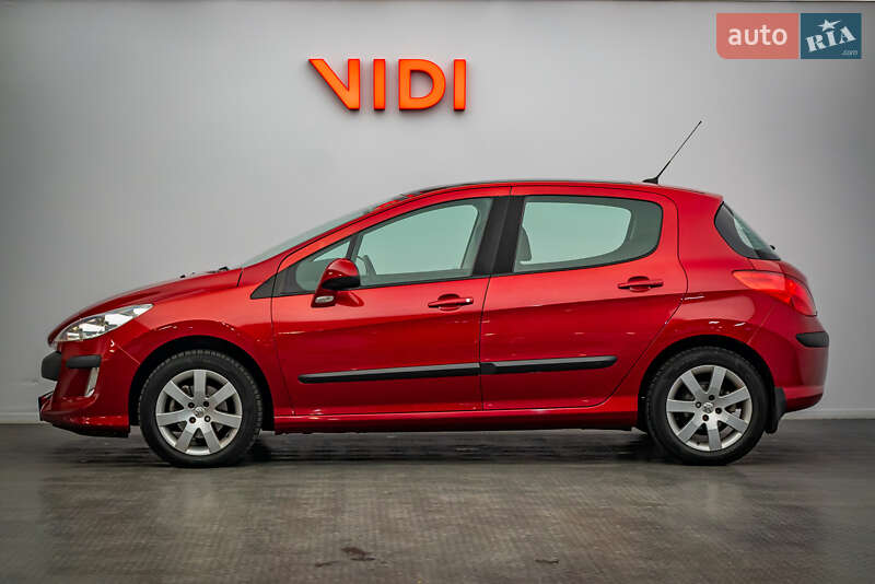 Хэтчбек Peugeot 308 2008 в Киеве