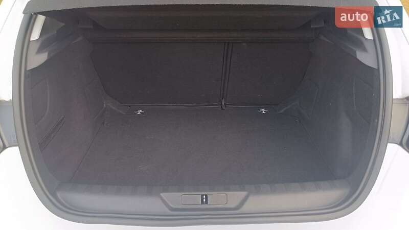 Хэтчбек Peugeot 308 2020 в Киеве фото 10 Хэтчбек Peugeot 308 2020 в Киеве