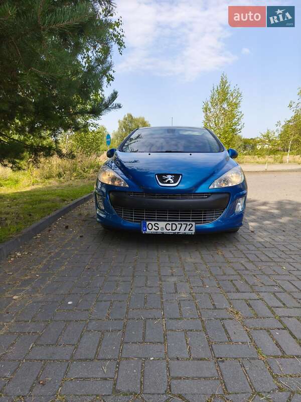 Хетчбек Peugeot 308 2008 в Дрогобичі