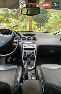 Хэтчбек Peugeot 308 2008 в 