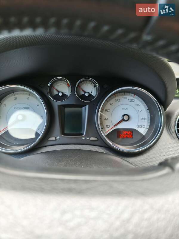 Хетчбек Peugeot 308 2008 в Дрогобичі