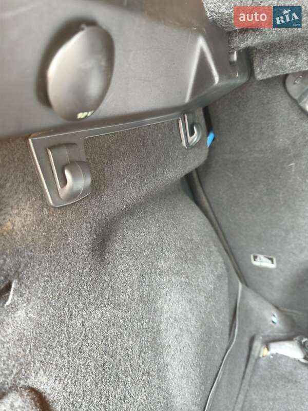 Хетчбек Peugeot 308 2008 в Дрогобичі