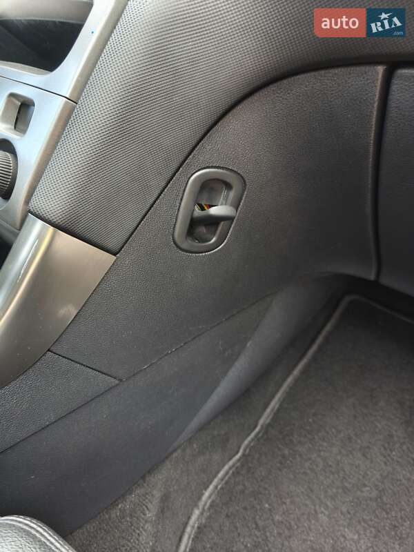 Хетчбек Peugeot 308 2008 в Дрогобичі