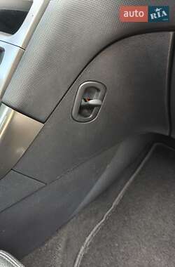 Хэтчбек Peugeot 308 2008 в 