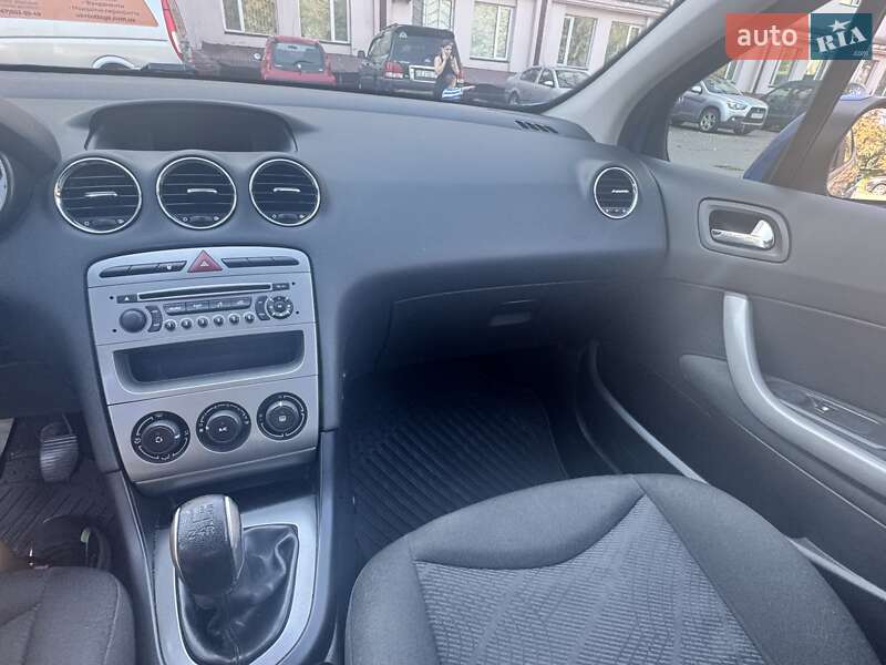 Хетчбек Peugeot 308 2008 в Києві