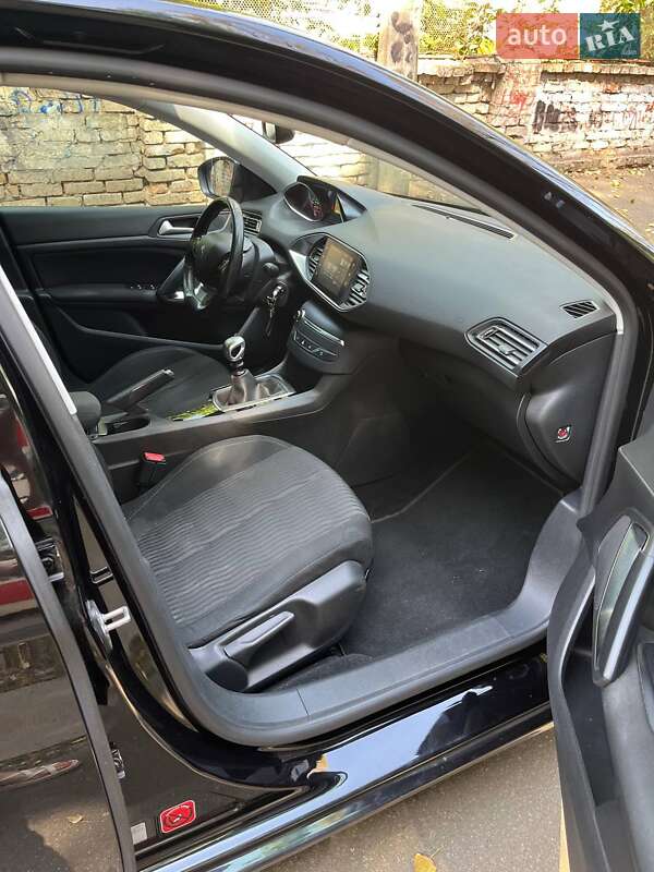 Універсал Peugeot 308 2015 в Києві