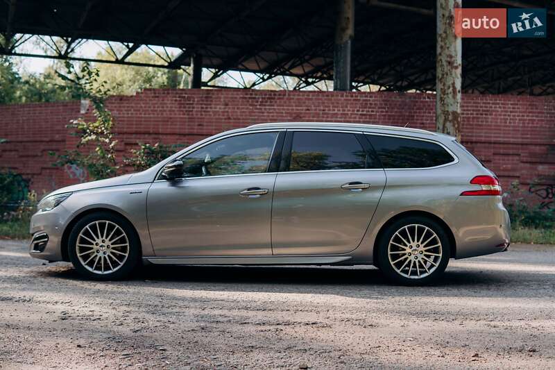 Универсал Peugeot 308 2016 в Чернигове