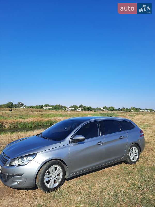 Универсал Peugeot 308 2015 в Терновке