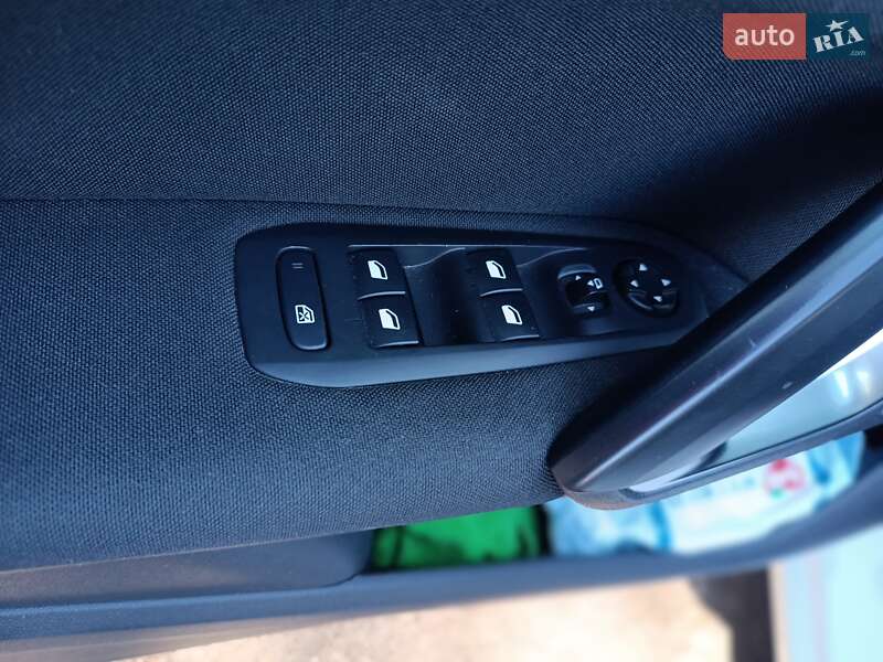 Універсал Peugeot 308 2014 в Чернігові