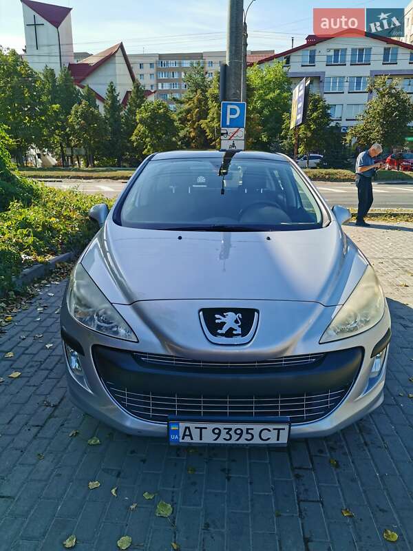 Хетчбек Peugeot 308 2008 в Івано-Франківську
