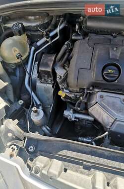 Хетчбек Peugeot 308 2008 в Івано-Франківську
