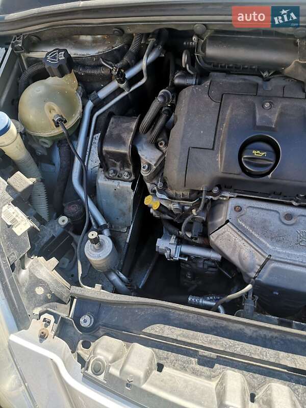 Хетчбек Peugeot 308 2008 в Івано-Франківську